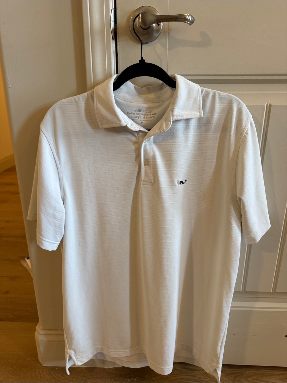 Vineyard Vines White Men's Performance Polo with Embroidered Whale